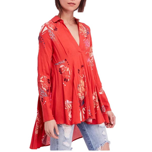 FREE PEOPLE XS Red Field Of Butterflies Lightweight Rayon Tunic Top Boho Hi‎ Low